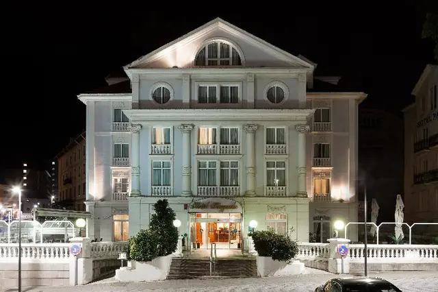 Hotel Hoyuela