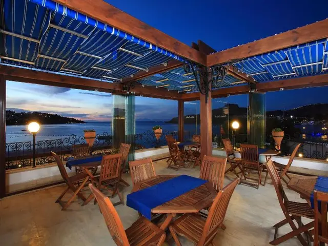 Cactus Fleur Beach Club