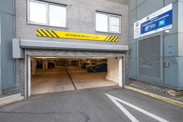 Holiday Inn Express Swindon City Centre