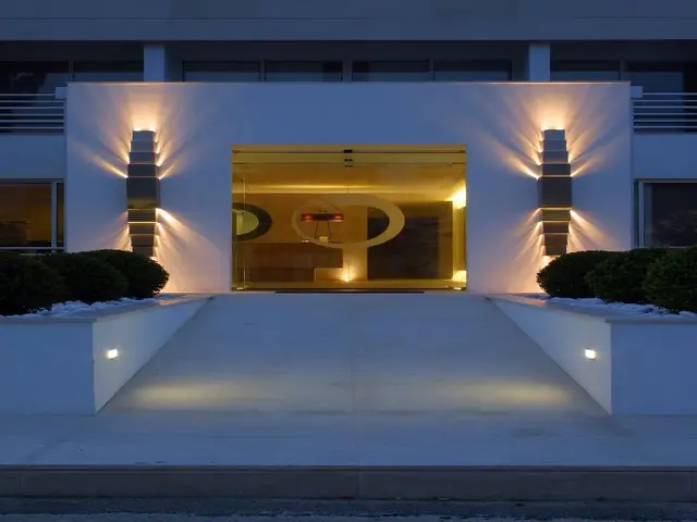 MiraVillas Hotel