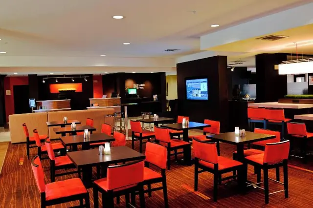 Courtyard By Marriott