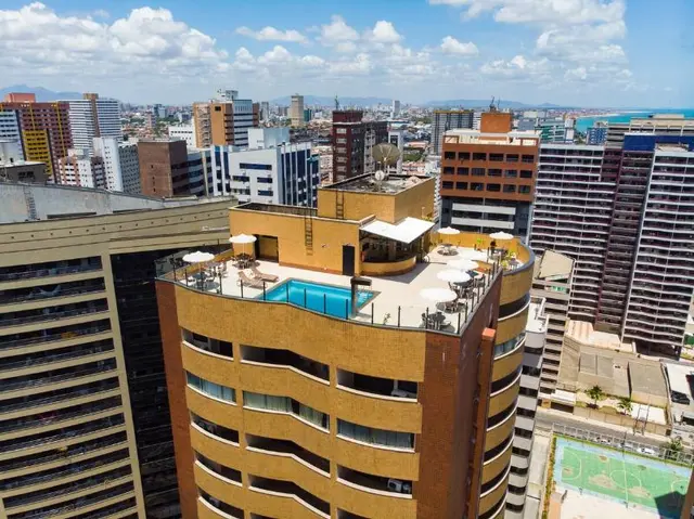 Plaza Praia Suites