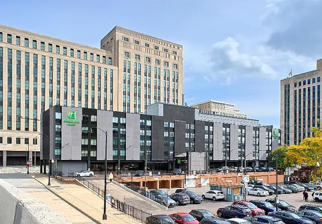 Holiday Inn & Suites Chicago-Downtown By IHG