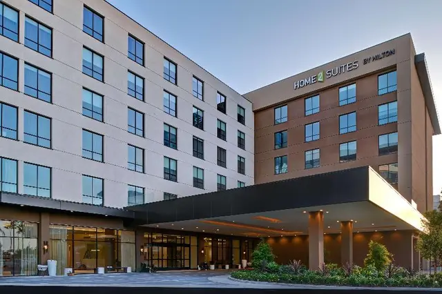 Home2 Suites by Hilton Anaheim Resort