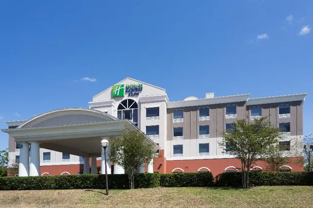 Holiday Inn Express Hotel & Suites Tampa-Fairgroun