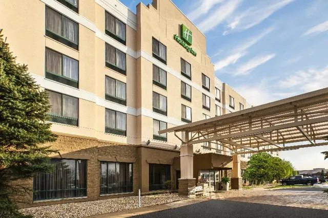 Holiday Inn Hotel & Suites Bolingbrook