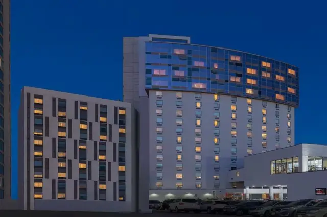 Wyndham Grand Fallsview Hotel