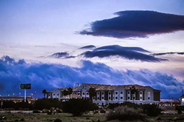 Holiday Inn Express & Suites Hesperia By IHG