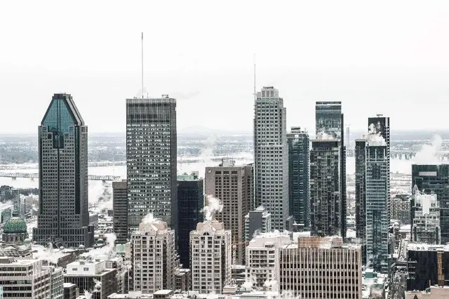 Vogue Hotel Montreal, Curio Collection by Hilton