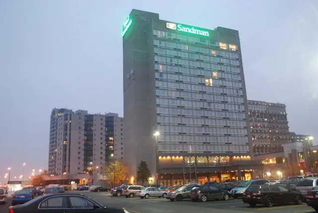 Sandman Hotel Montreal-Longueuil