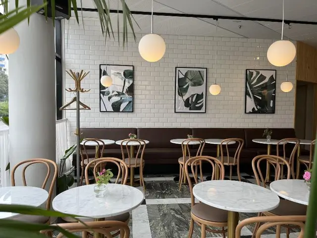 2HOME HOTEL SOLNA