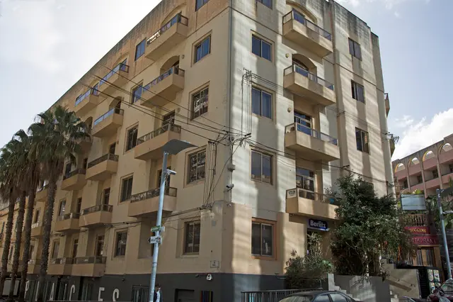 Dragonara Apartments