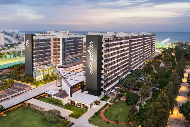 Nirvana Cosmopolitan Hotel