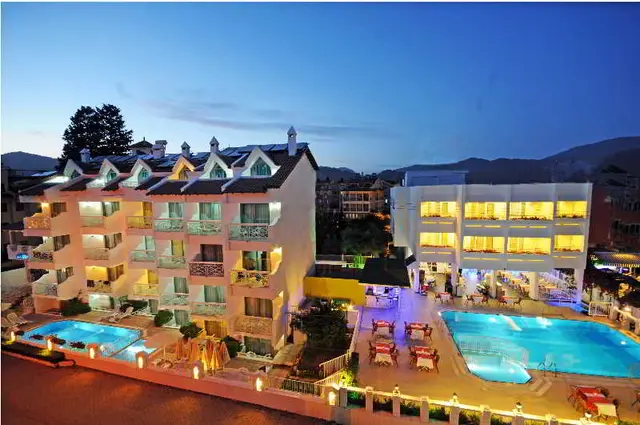 Blue Palace Hotel & Family