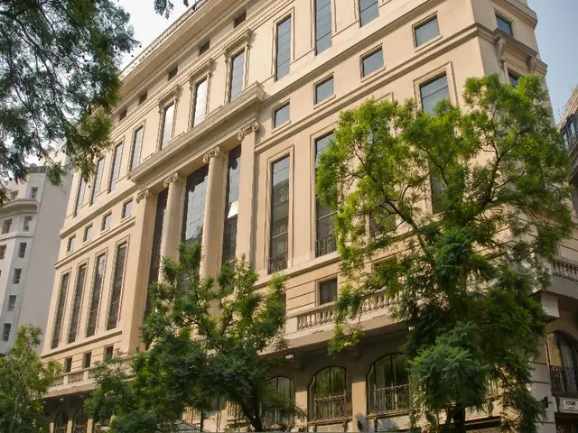 725 Continental Hotel