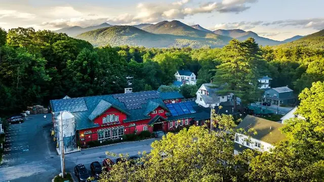 WoodStock Inn