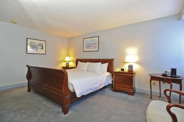 Farmington Inn