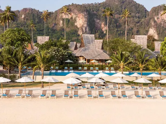 SAii Phi Phi Island Village