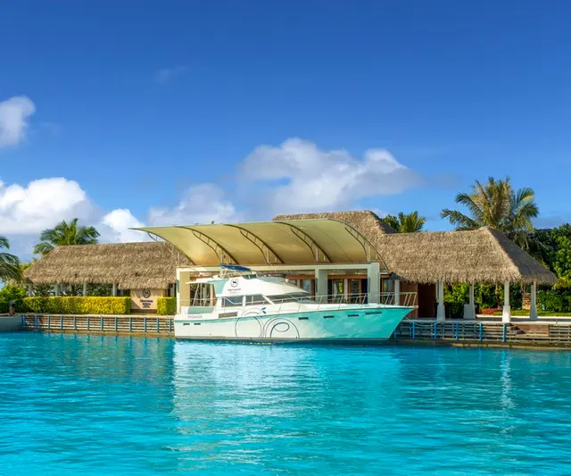 Sheraton Maldives Full Moon Resort & Spa