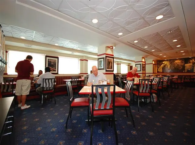 Red Lion Hotel Rosslyn Iwo Jima
