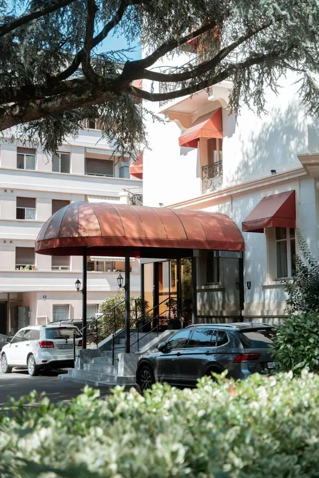 Carlton Lausanne SA