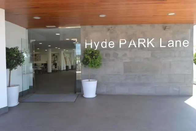 Hyde Park Lane Villas