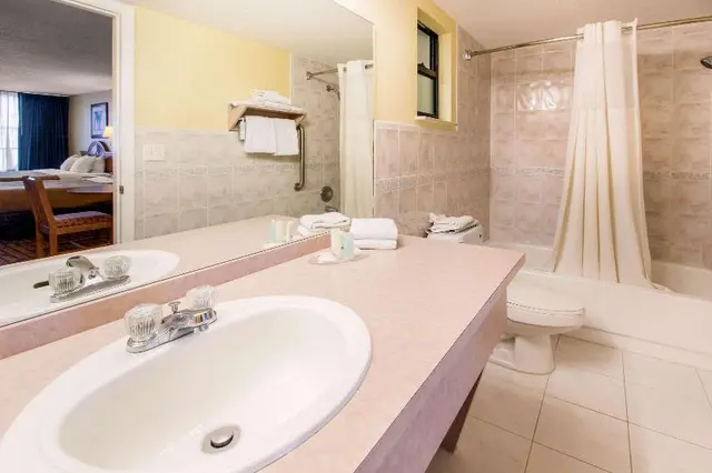 Rodeway Inn Central Clearwater Beach