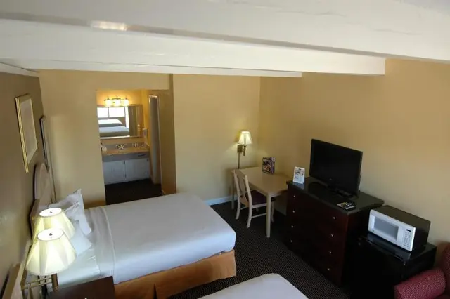 Magnuson Hotel Convention Center