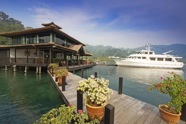 Gayana Marine Resort