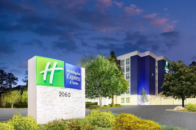 Holiday Inn Express and Suites Atlanta Tucker Nort
