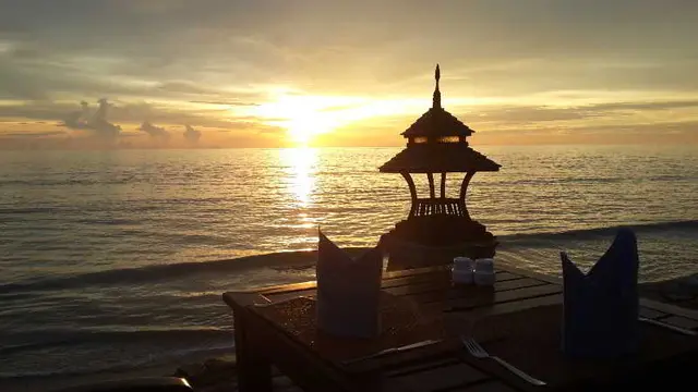 LA SOLAYA KHAO LAK
