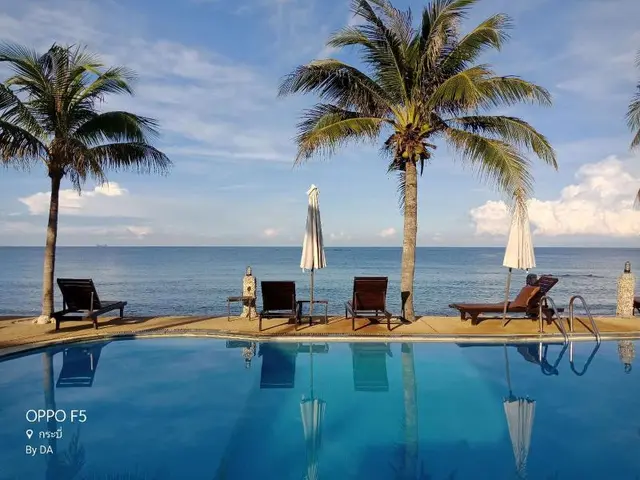 Lanta Palace Resort & Beach Club