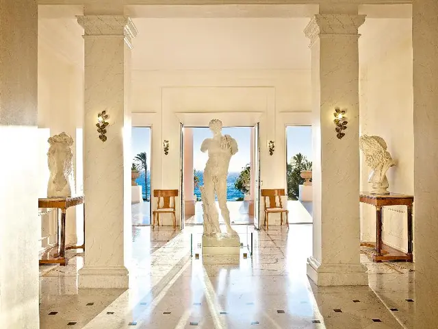 Mandola Rosa, A Resort to Live