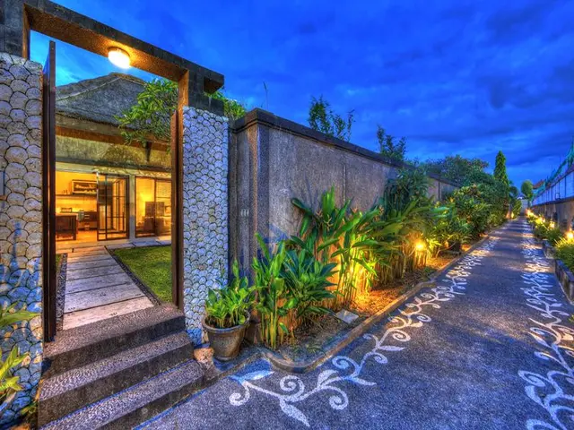Bali Rich Villas
