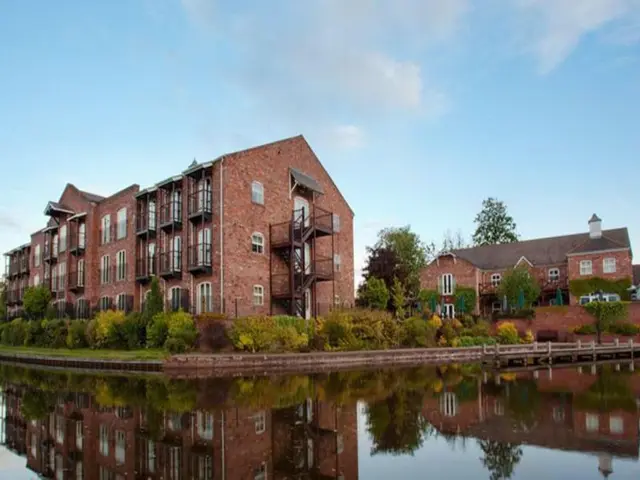 lion quays hotel