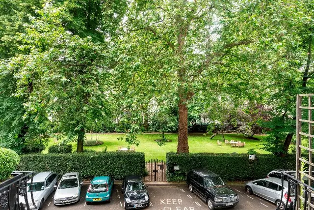 London House Hotel