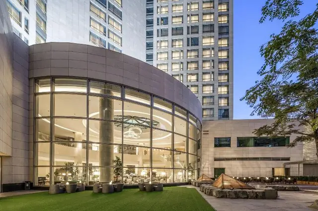 The Westin Beijing, Financial Street