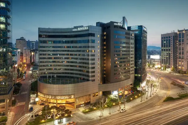The Hotel Riviera