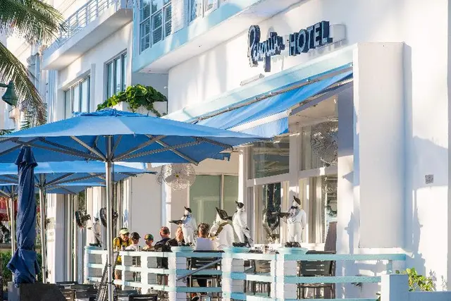 Penguin Hotel