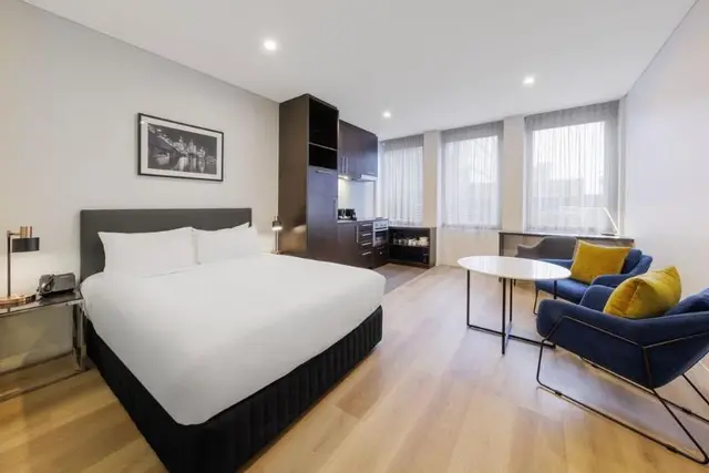 Oaks Melbourne on Collins Hotel
