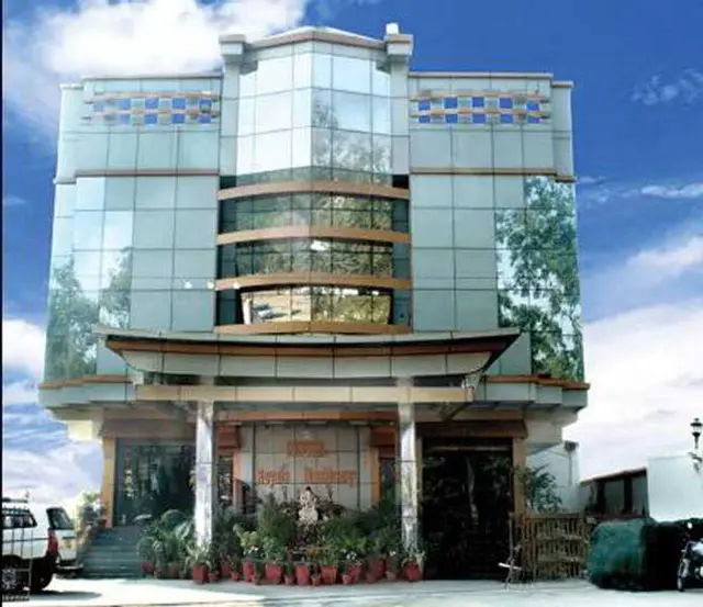 Royale Residency