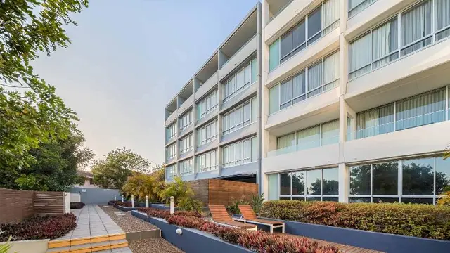 Oaks Nelson Bay Lure Suites