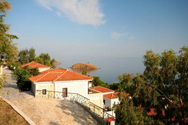 Clara Resort