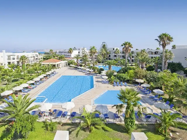 Tigaki Beach