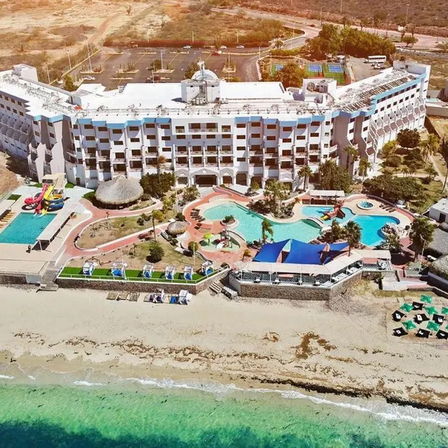 San Carlos Plaza Hotel, Beach & Convention Center