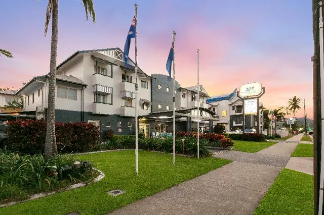 Cairns Queens Court