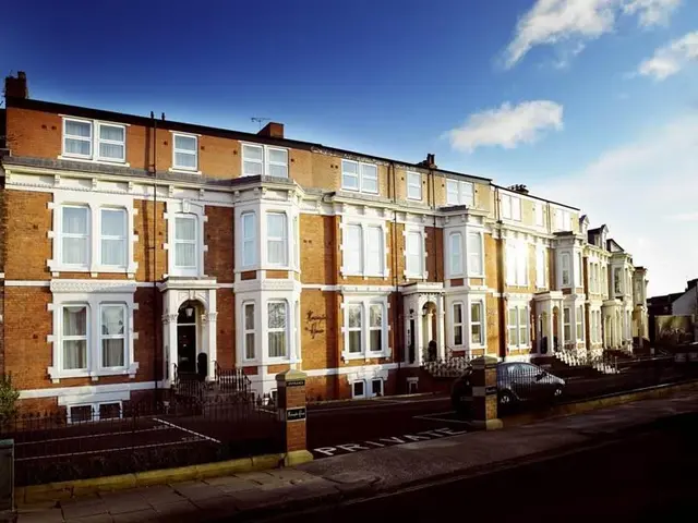 Kensington House by Warren Collection