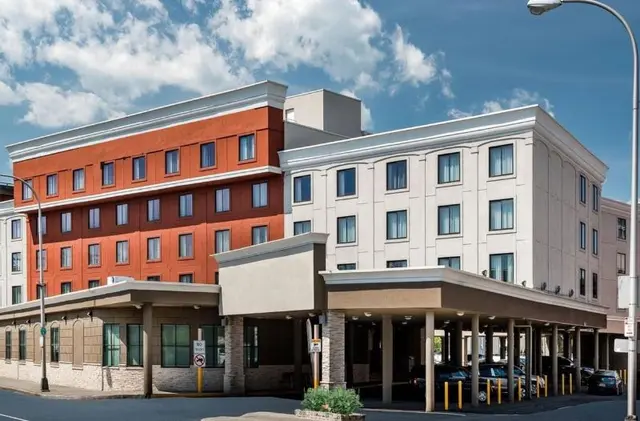 Country Inn&Suites Downtown Albany New York
