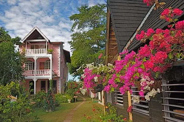Firefly Beach Cottages
