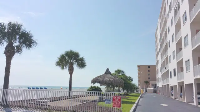 Sea Breeze Resort